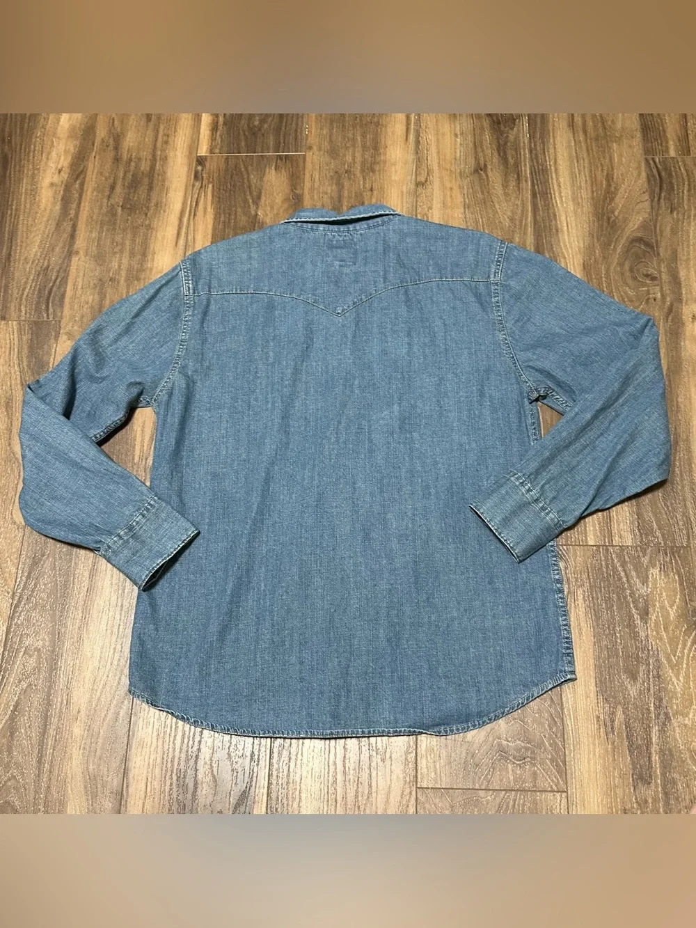 Levi's Denim Shirt Men’s Large Blue Barstow Western Pearl Snap Long Sleeve L